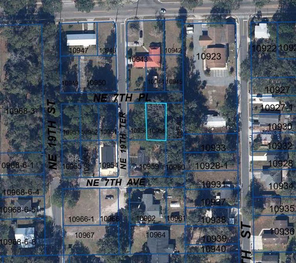 Photo of 1929 NE 7th Place, Gainesville, FL 32641 (MLS # A4682223)