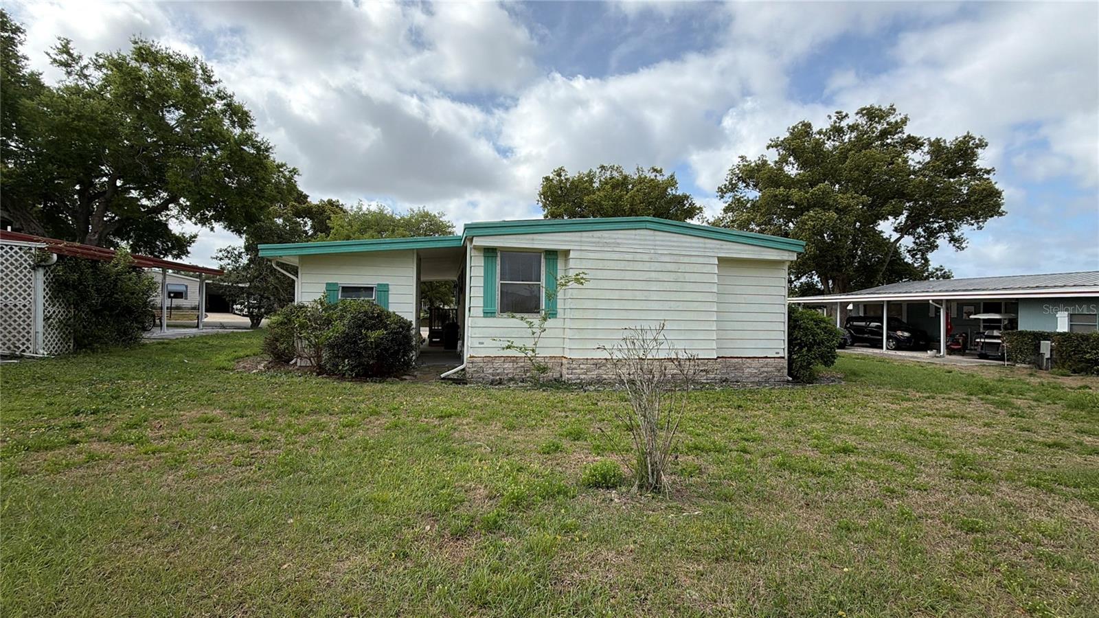 ZELLWOOD STATION - Residential