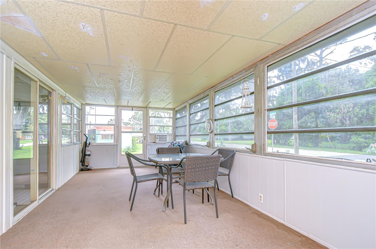 TROPICAL MOBILE PARK - Residential