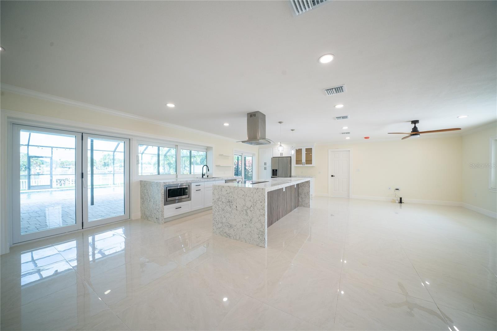 LAKE VENICE SHORES - Residential