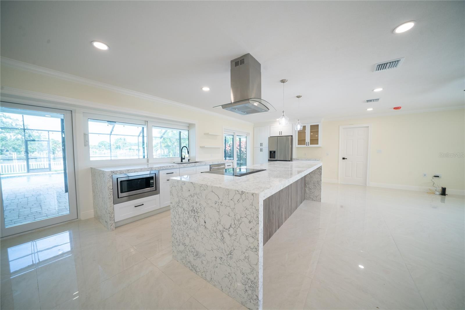 LAKE VENICE SHORES - Residential