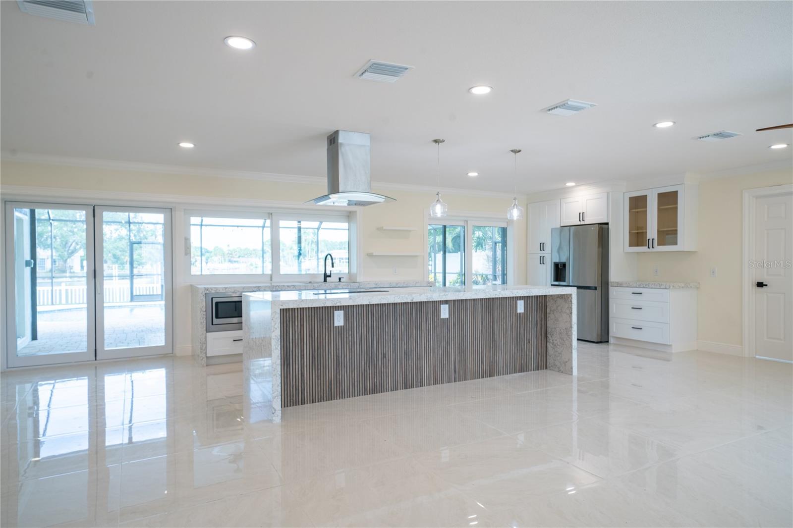LAKE VENICE SHORES - Residential