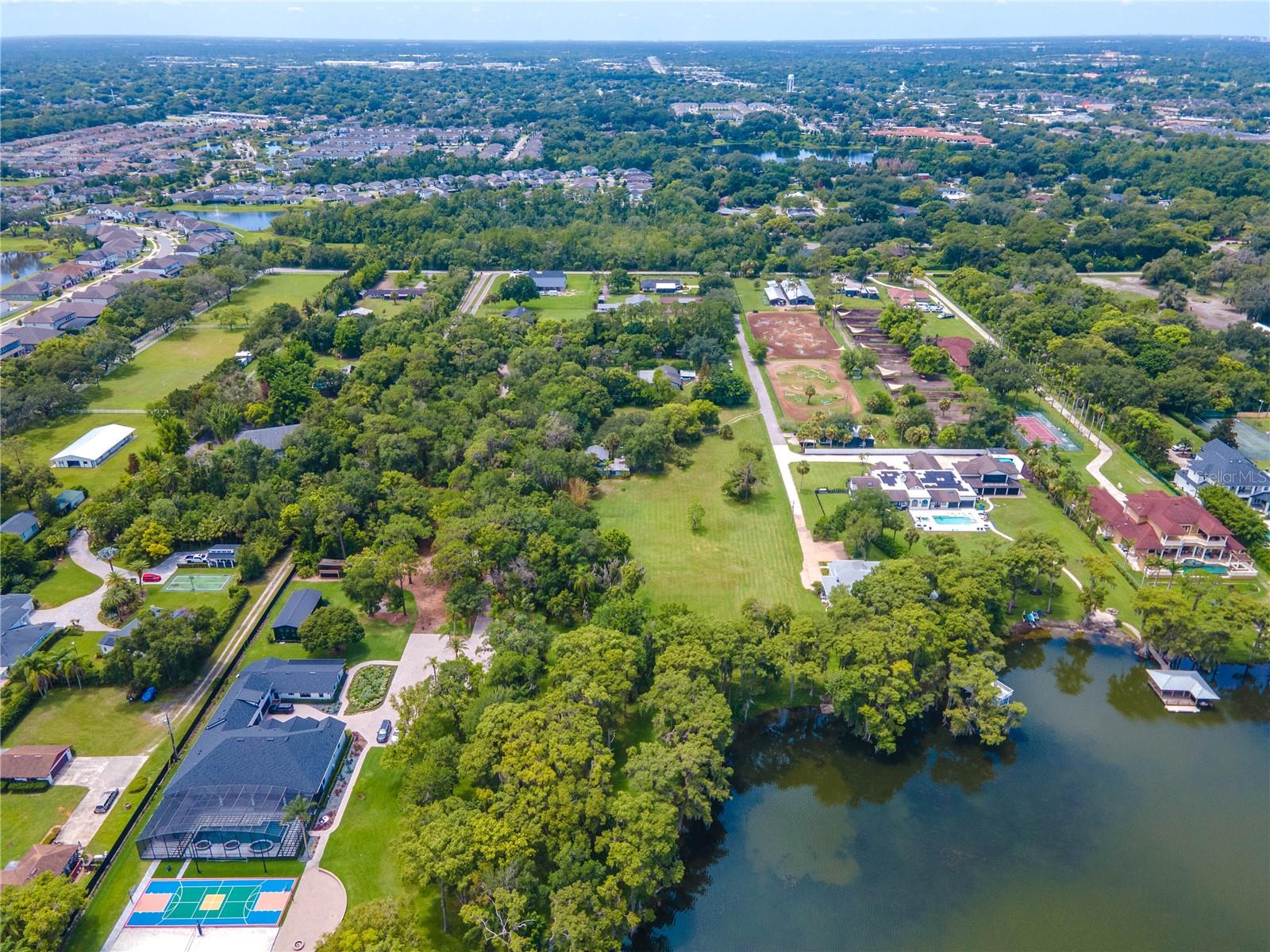 1133 BELLA LAGO COVE