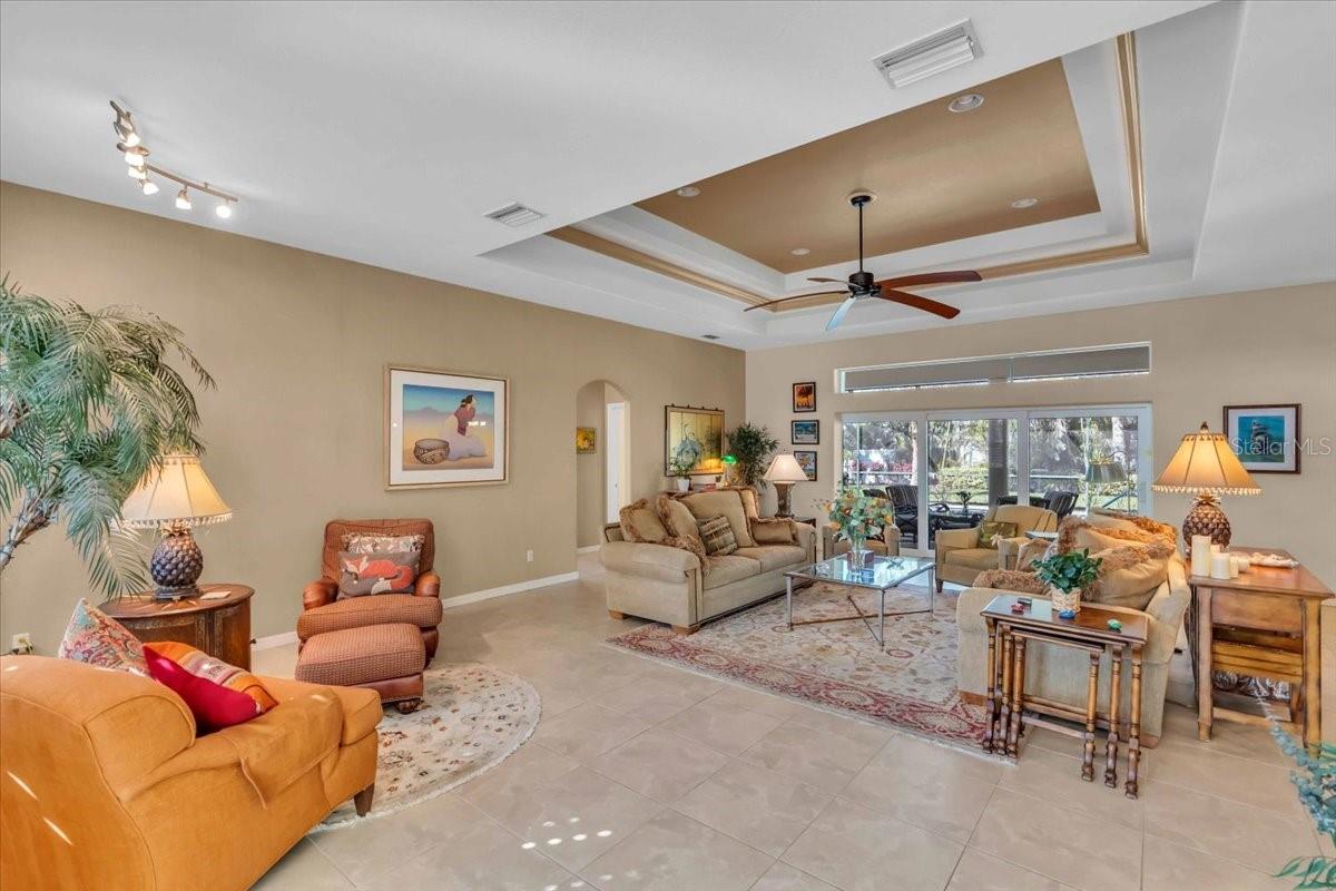 612 CADIZ ROAD