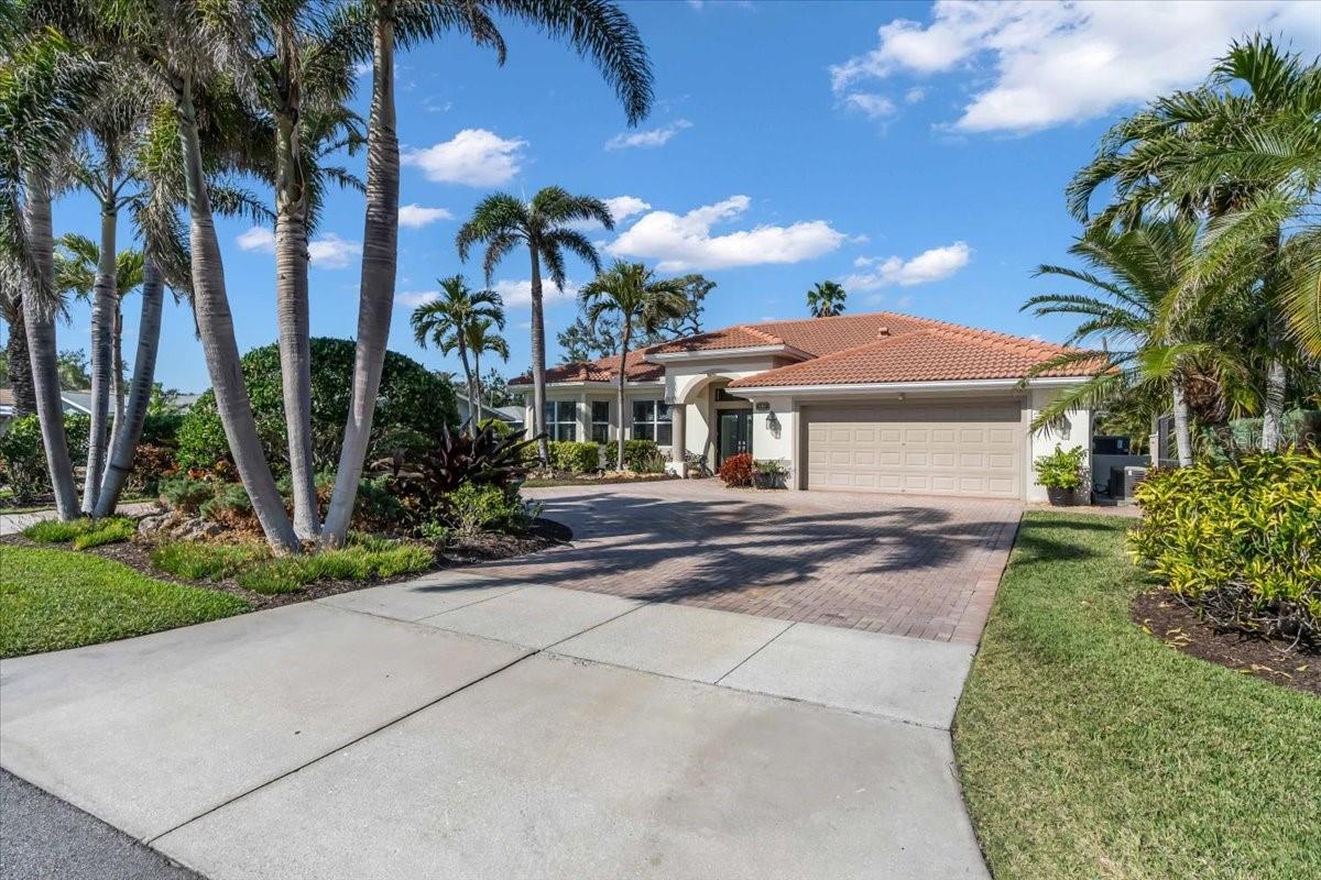 612 CADIZ ROAD