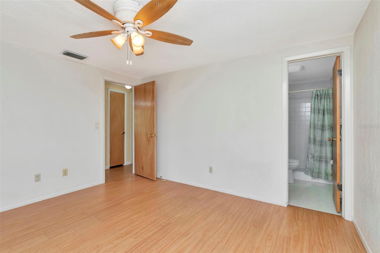 CRESTRIDGE 10TH ADD - Residential