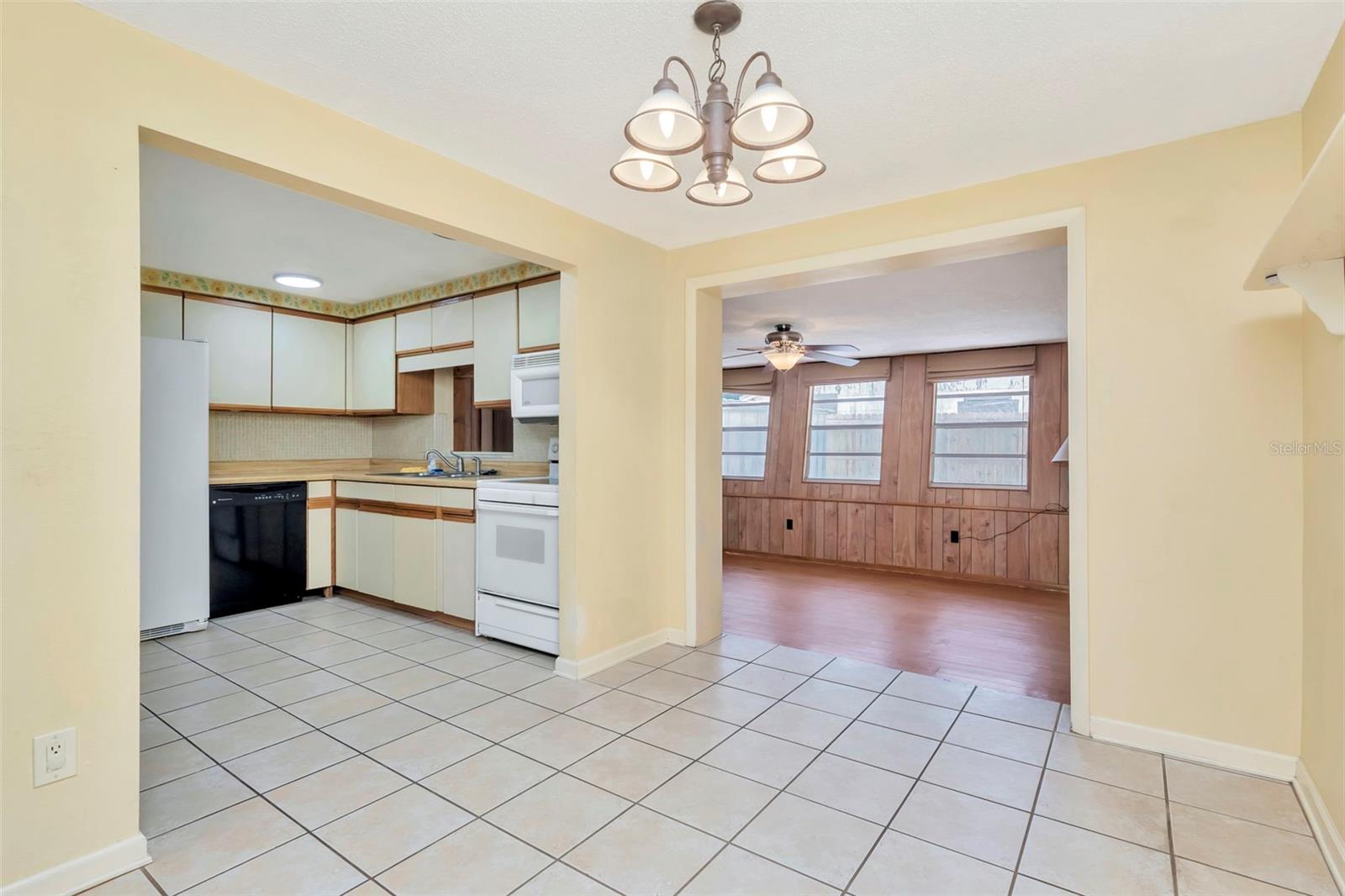 CRESTRIDGE 10TH ADD - Residential