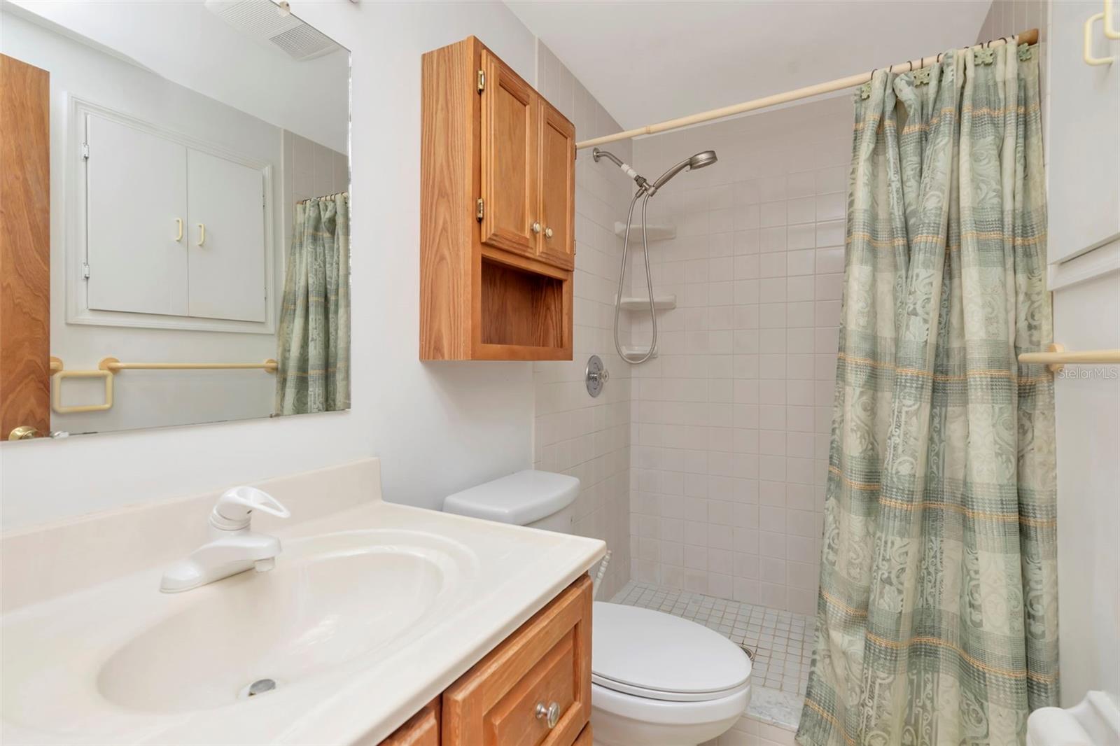 CRESTRIDGE 10TH ADD - Residential