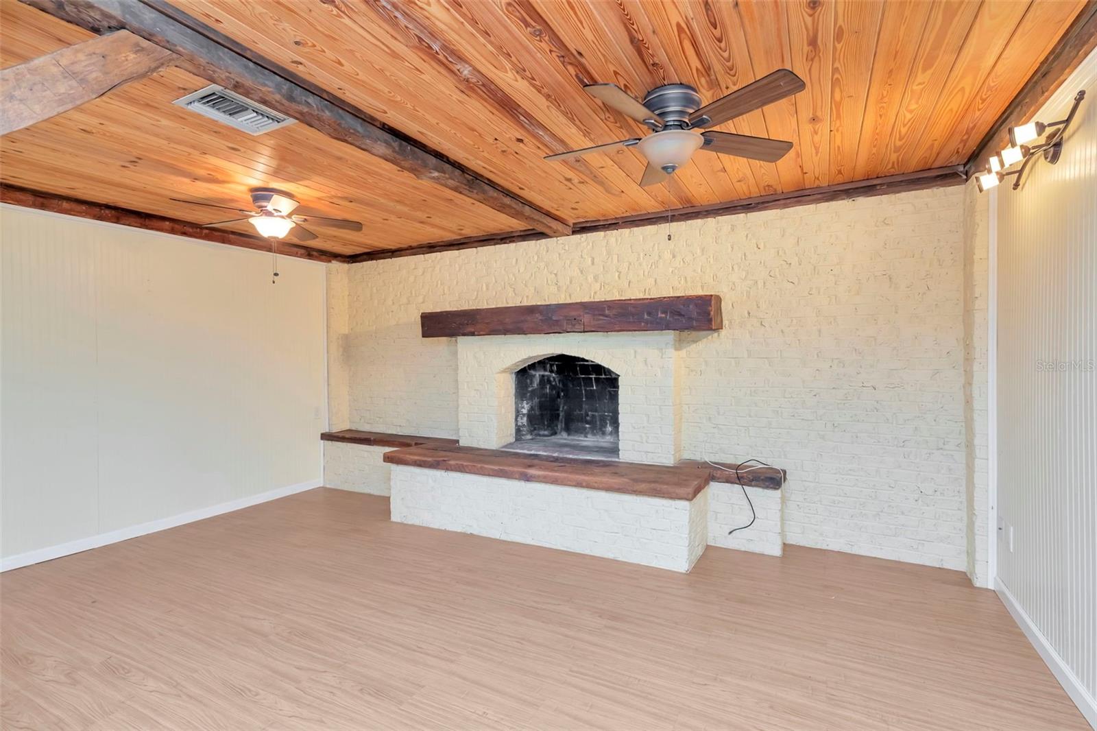 CRESTRIDGE 10TH ADD - Residential