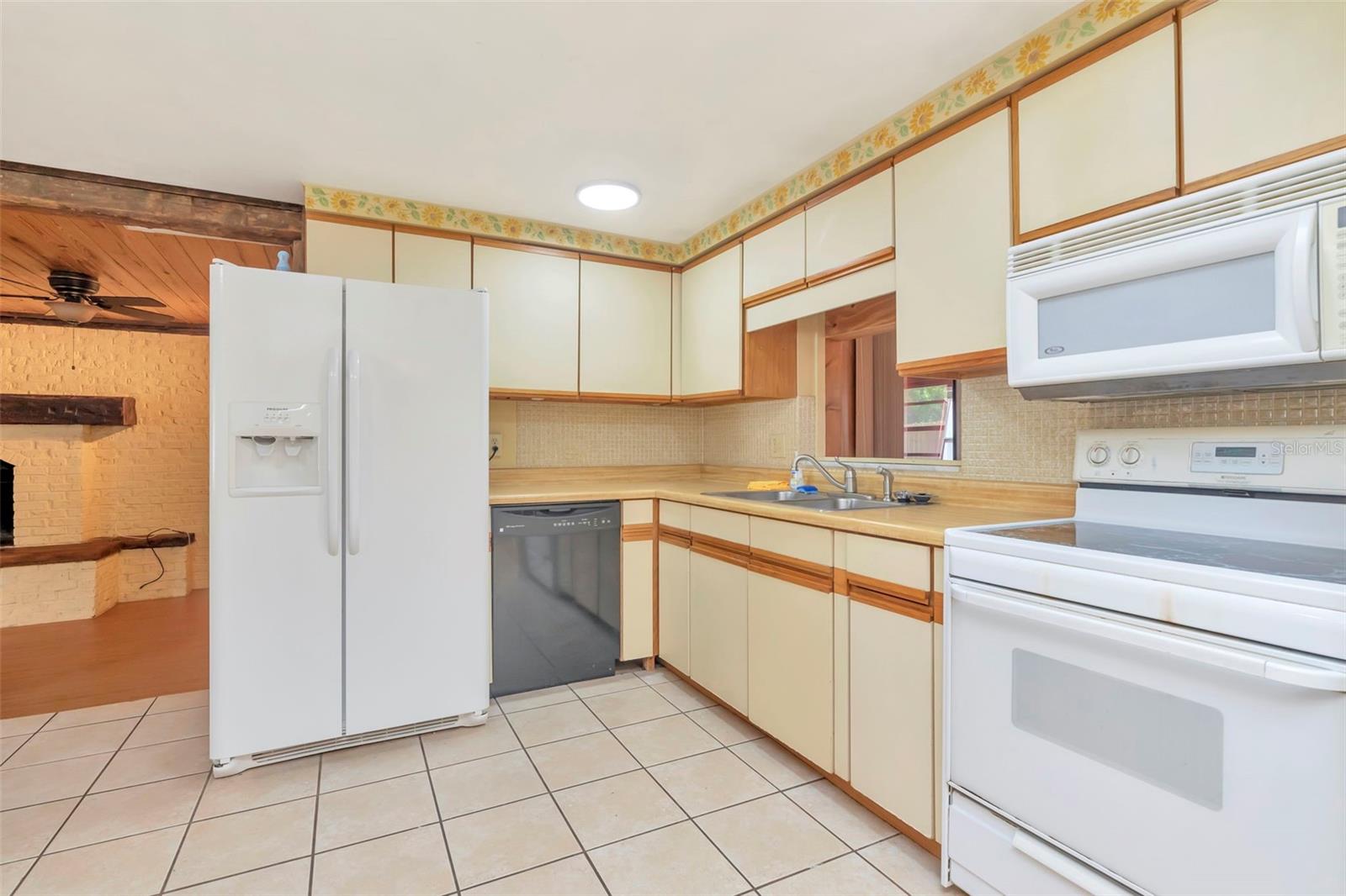 CRESTRIDGE 10TH ADD - Residential