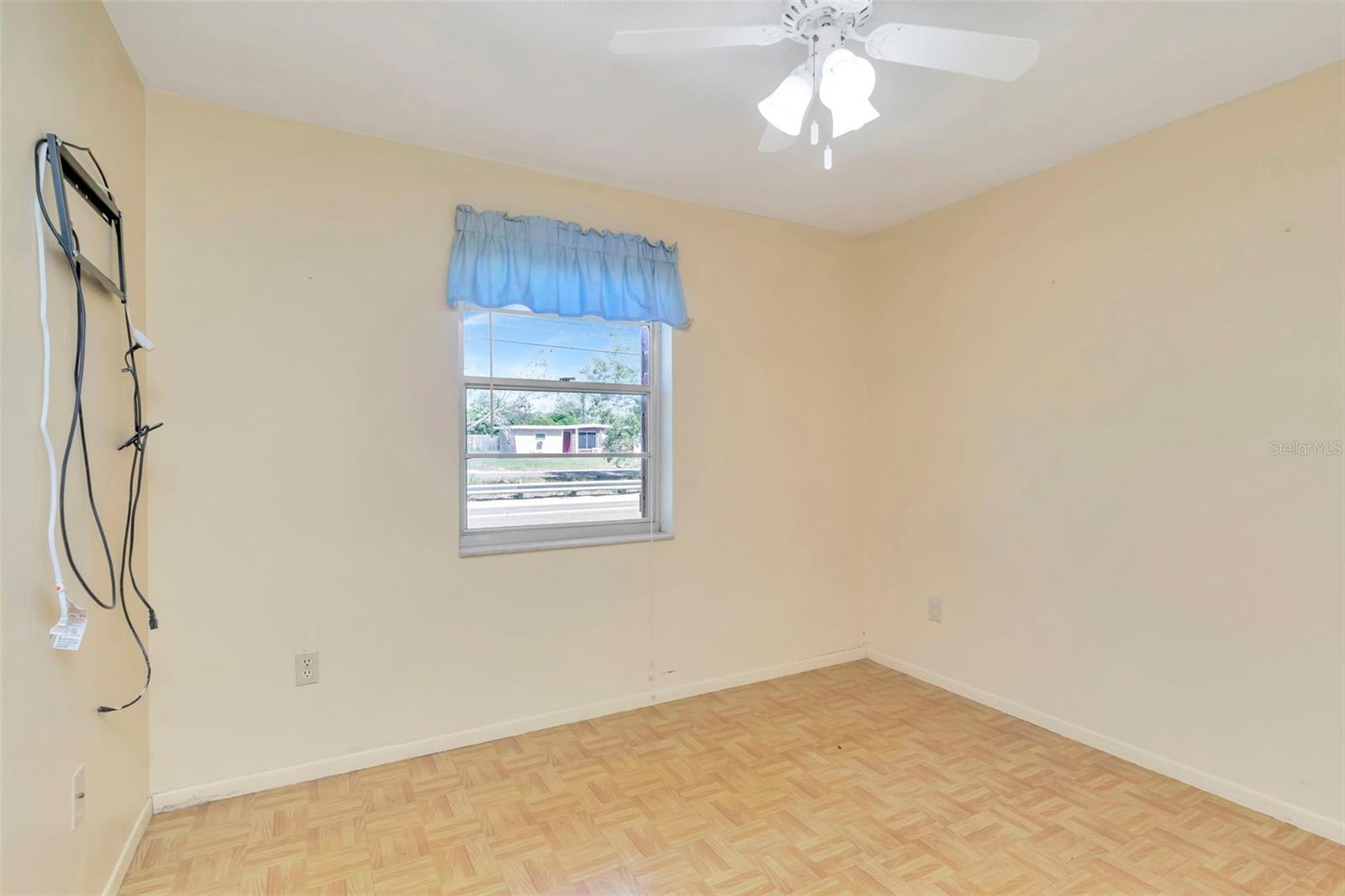 CRESTRIDGE 10TH ADD - Residential