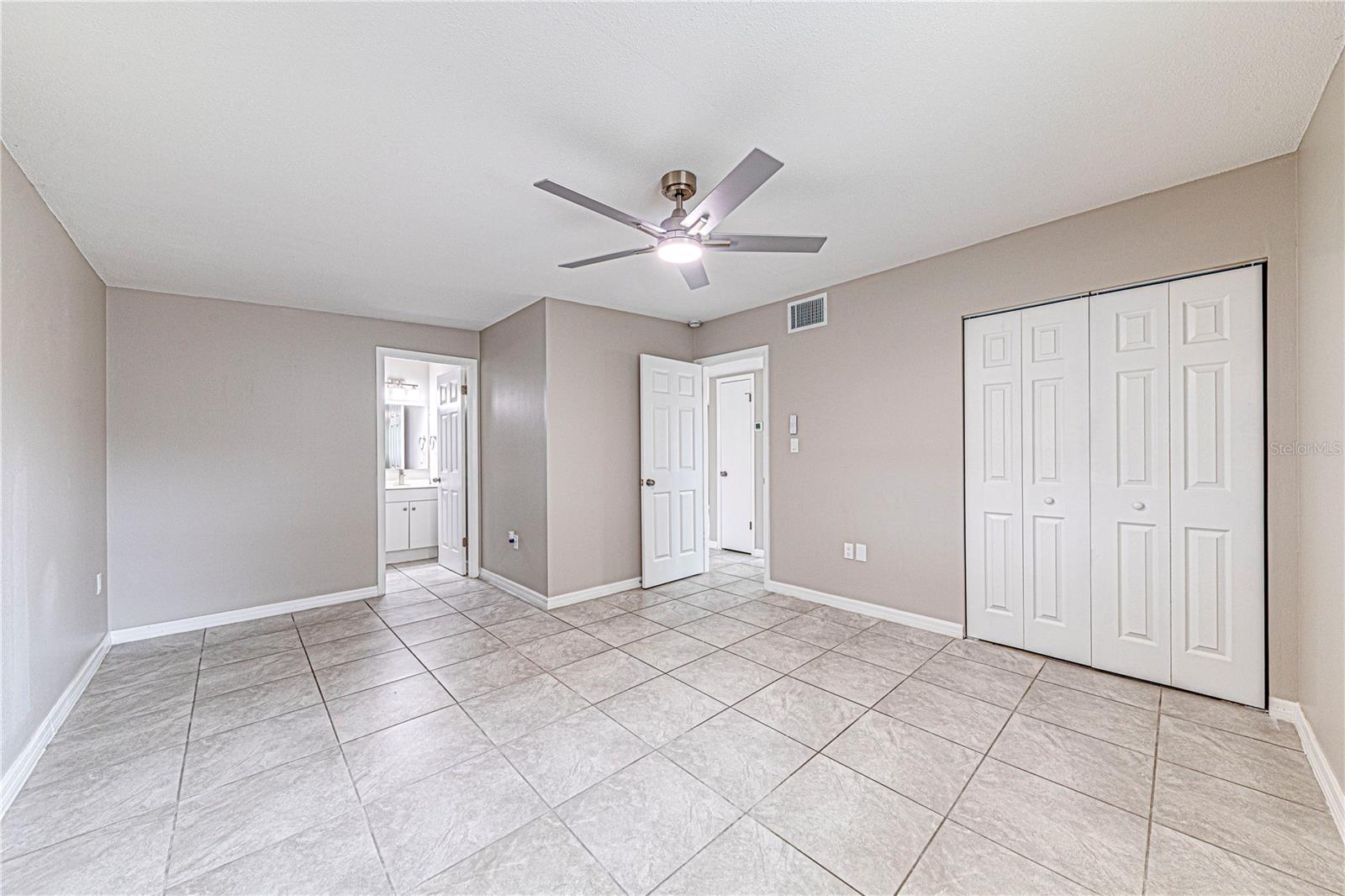 HAVEN GROVE MANOR - Residential