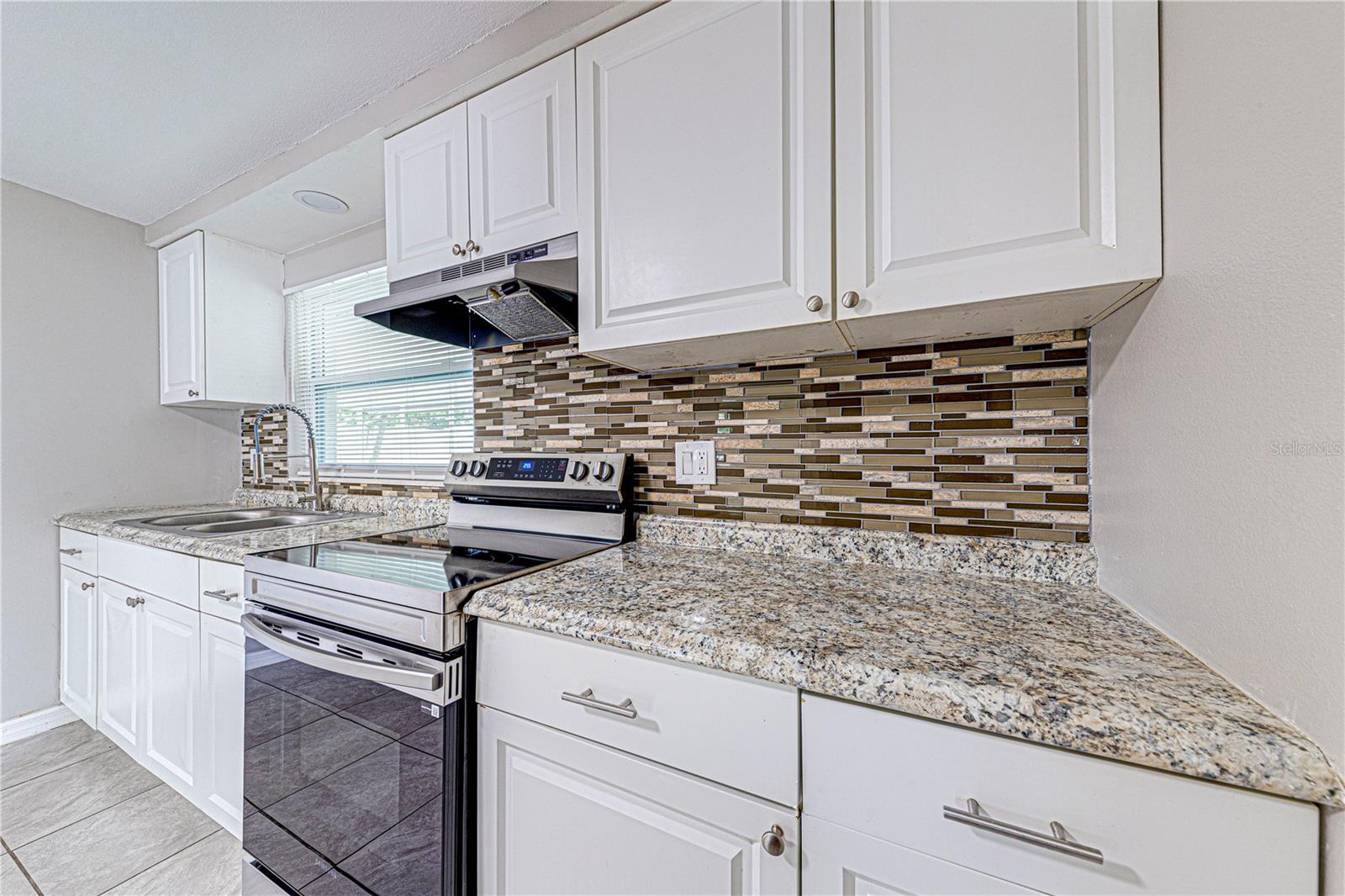 HAVEN GROVE MANOR - Residential