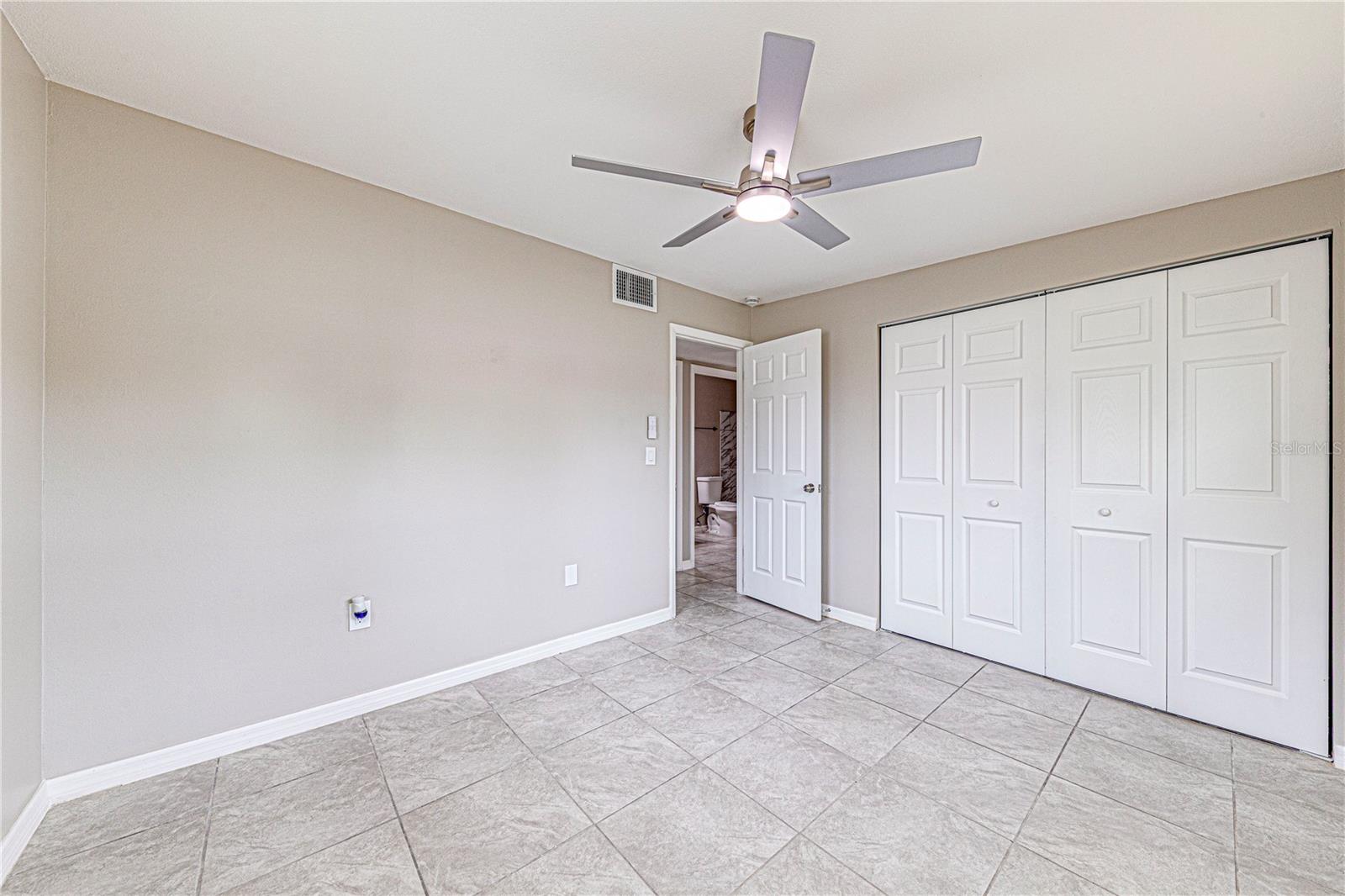 HAVEN GROVE MANOR - Residential