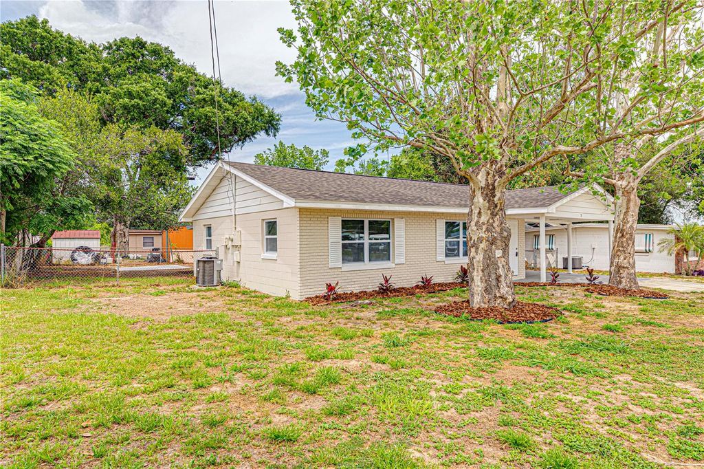 Photo of 7 Twilight Lane, Winter Haven, FL 33884 (MLS # O6401069)