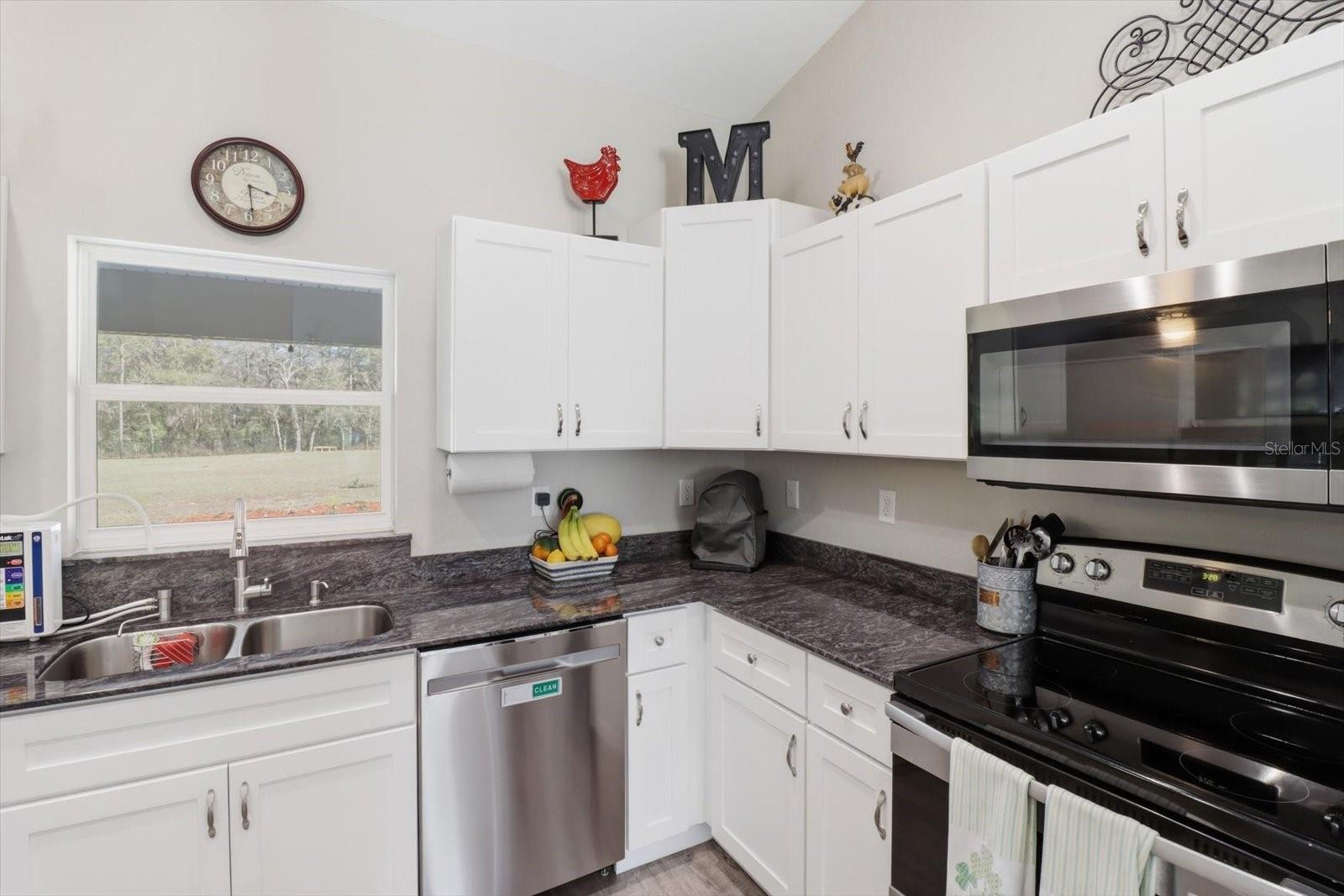 ROLLING HILLS UN #1 - Residential