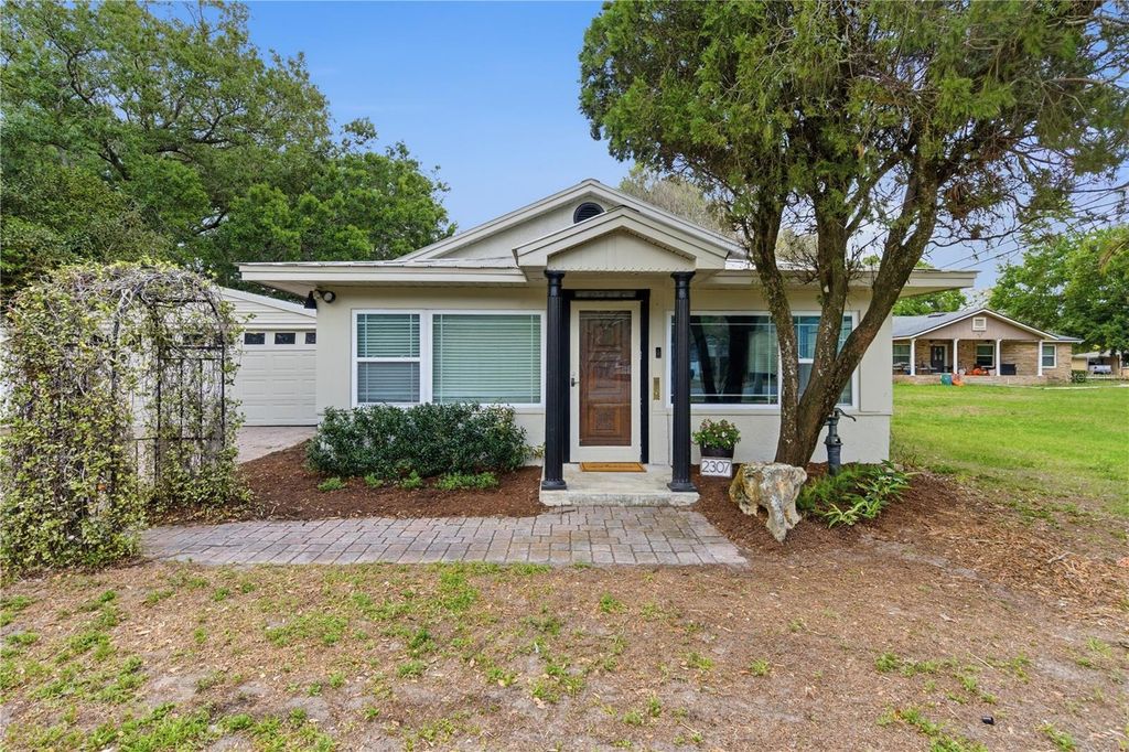 Photo of 2307 Peel Avenue, Orlando, FL 32806 (MLS # O6393904)