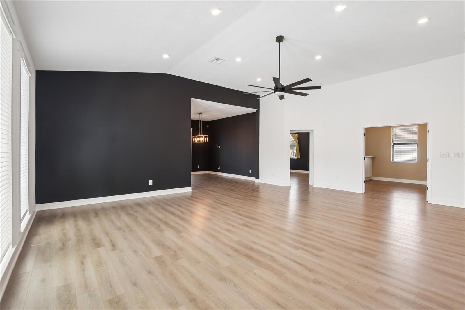 1305 AHOY AVENUE