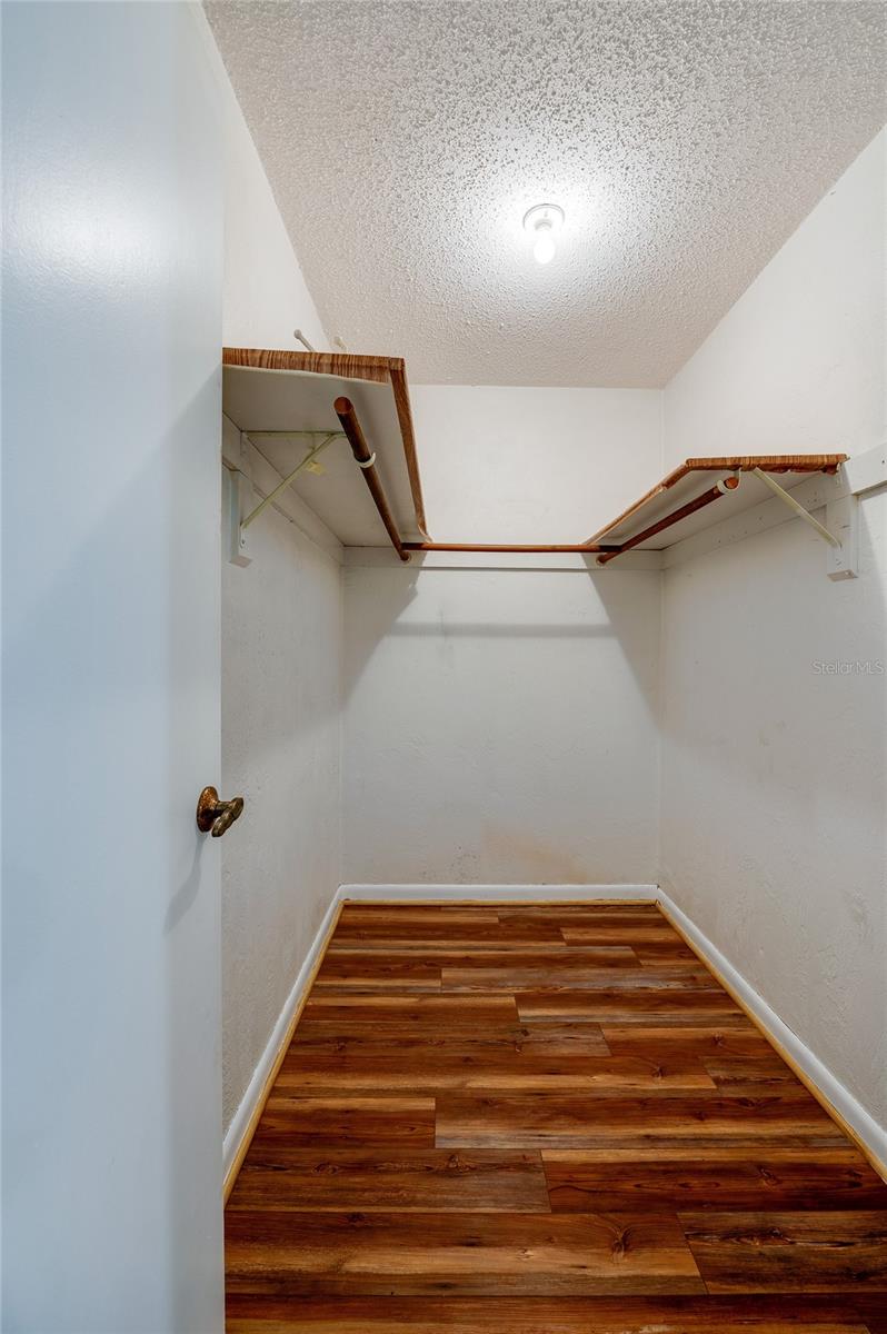 SWEEWATER HILLS UNIT 02 - Residential
