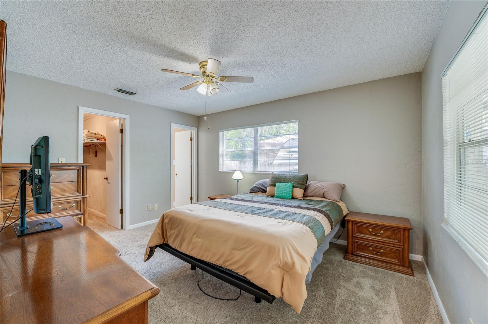 SWEEWATER HILLS UNIT 02 - Residential