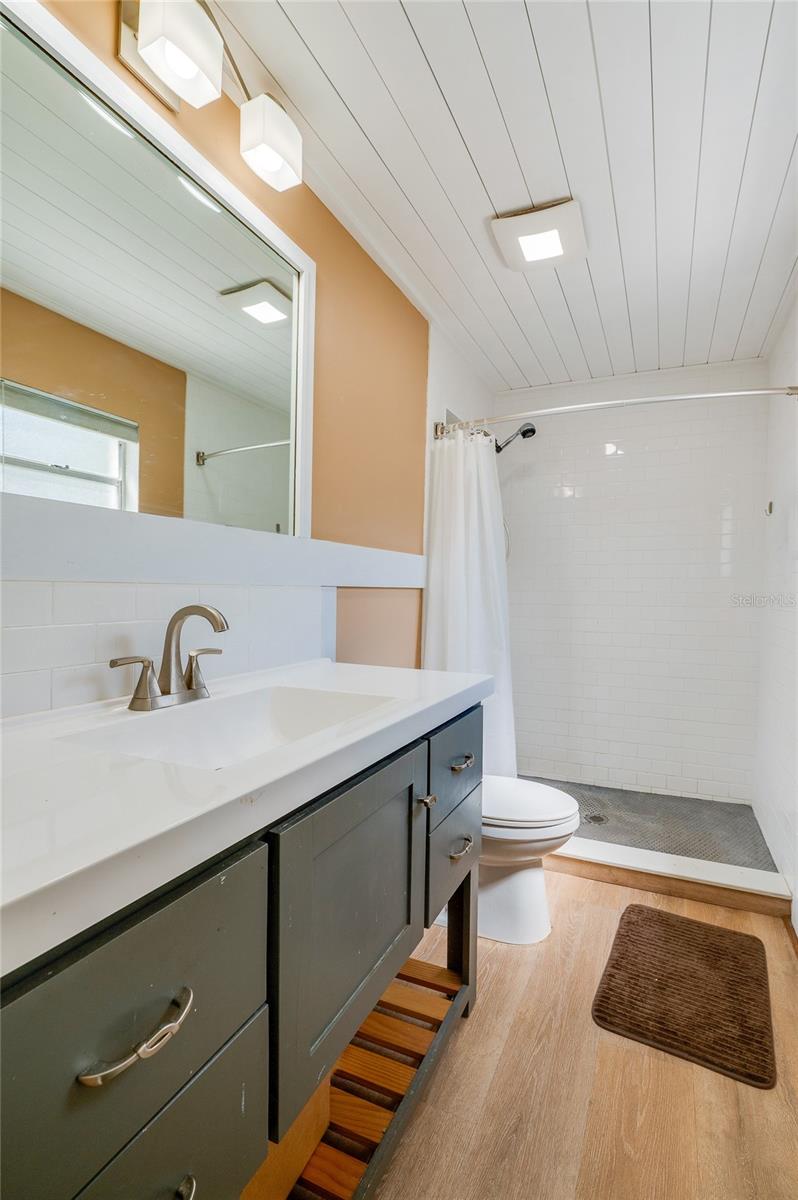 SWEEWATER HILLS UNIT 02 - Residential