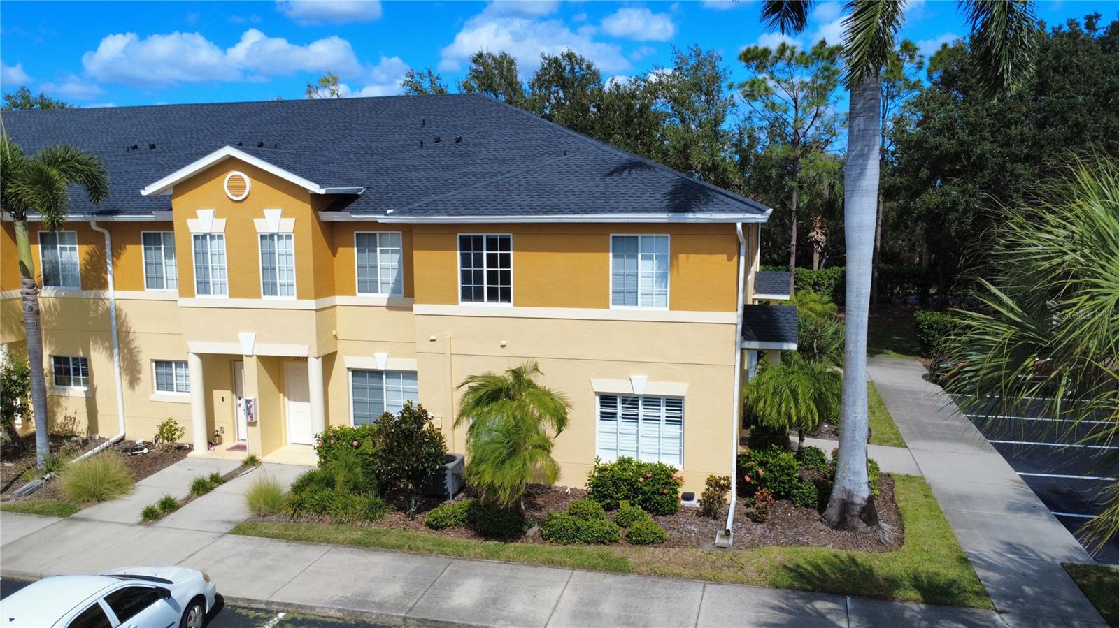 STONEYWOOD COVE - Residential Lease