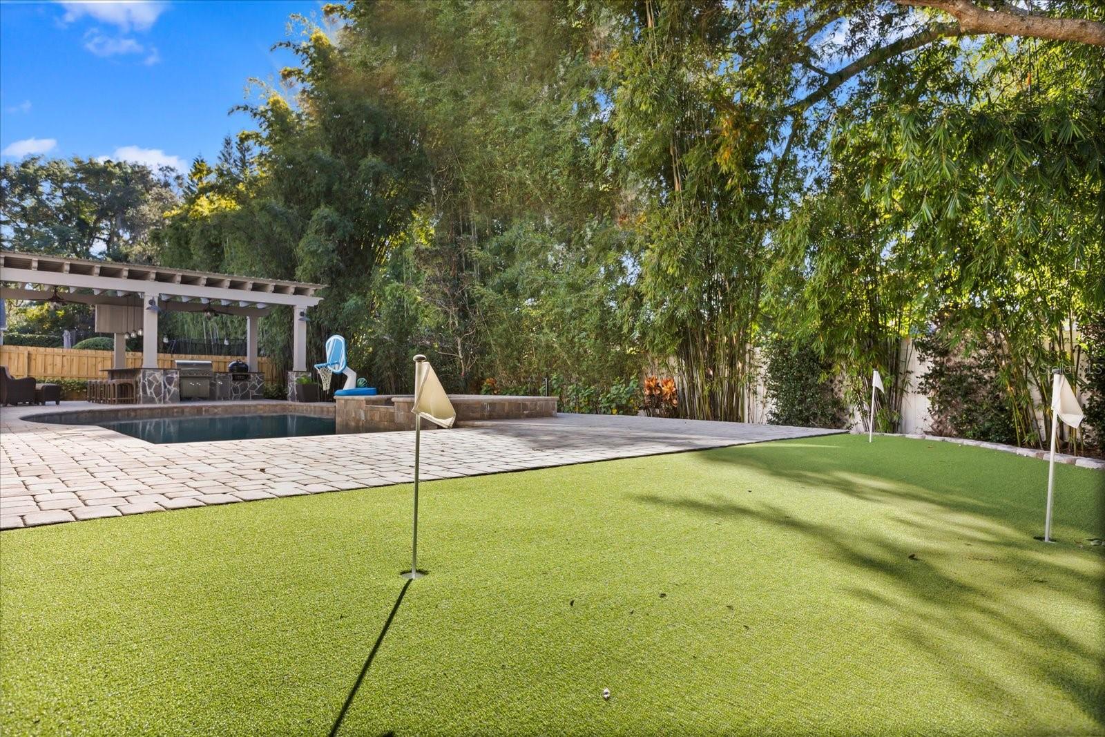 FONTAINEBLEAU - Residential