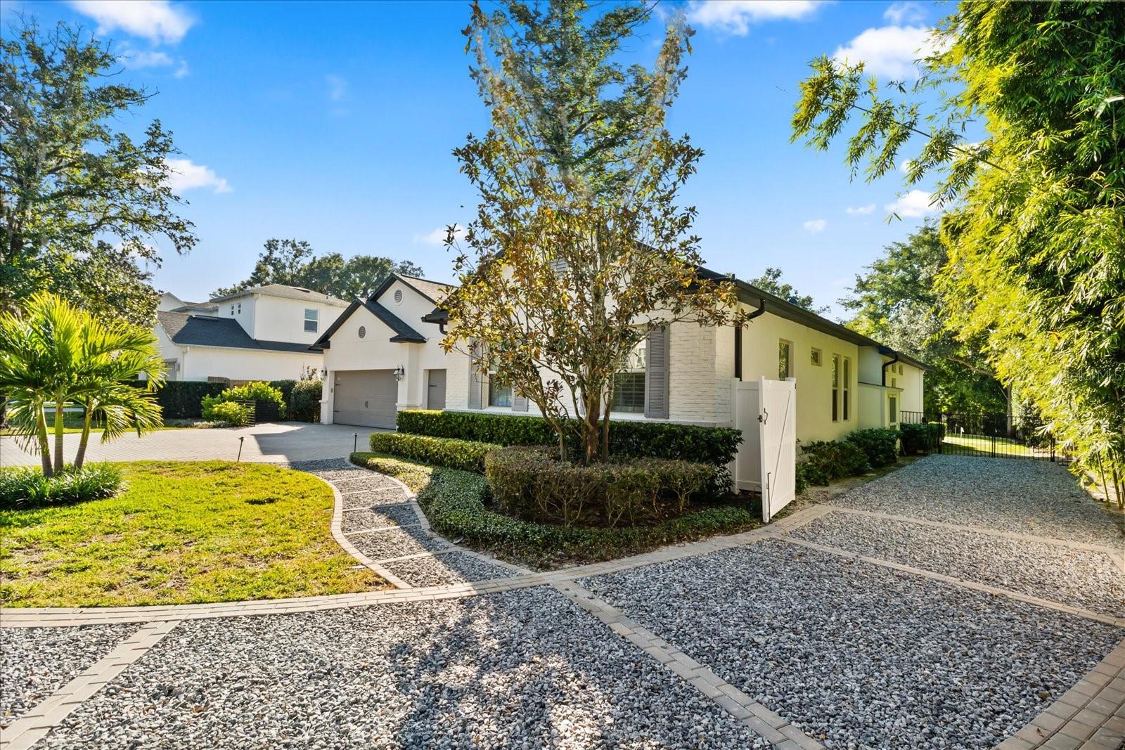 FONTAINEBLEAU - Residential