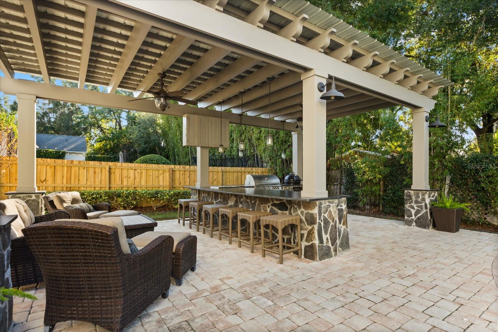 FONTAINEBLEAU - Residential