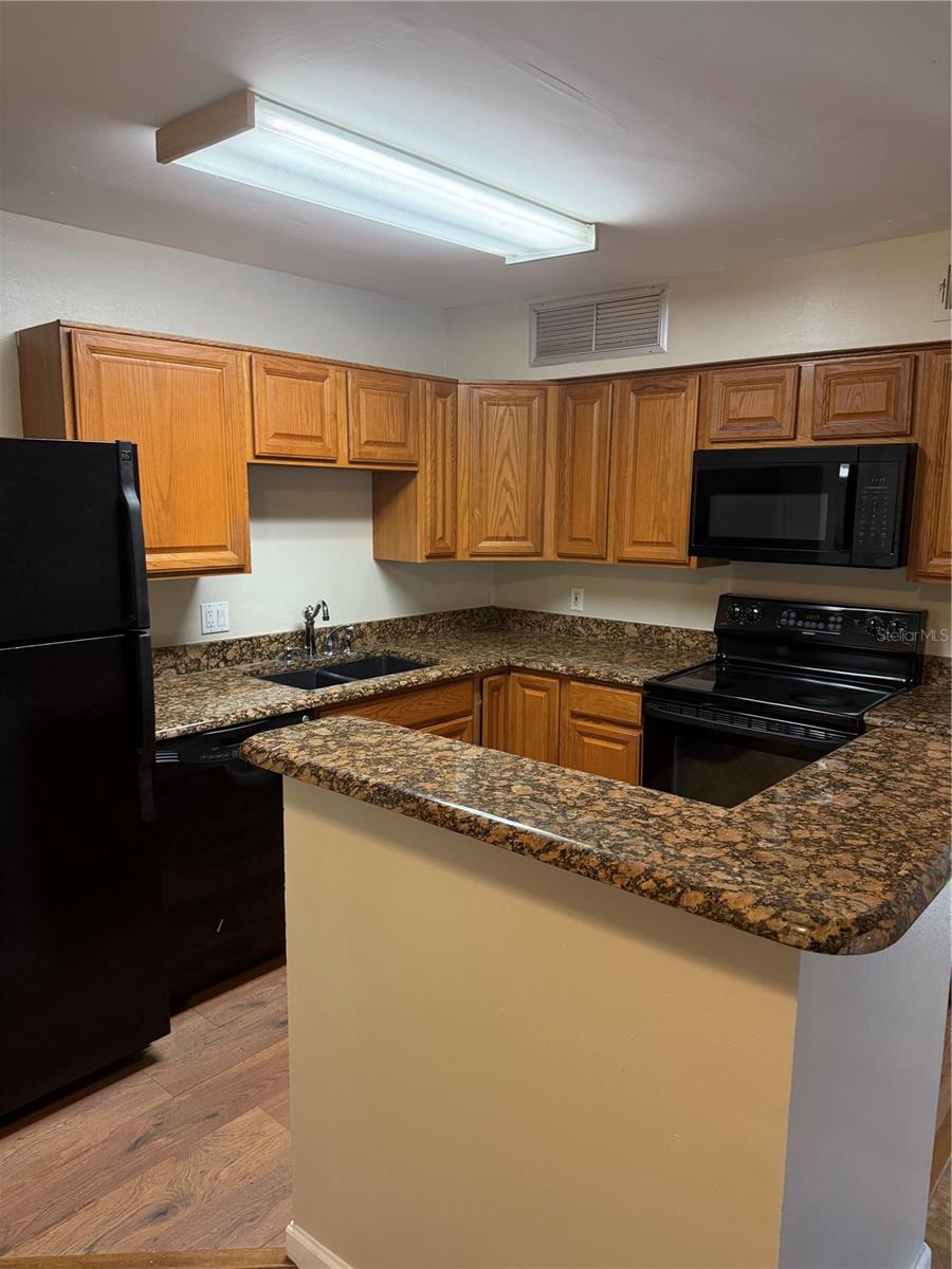 LAKEWOOD PARK A CONDO - Residential