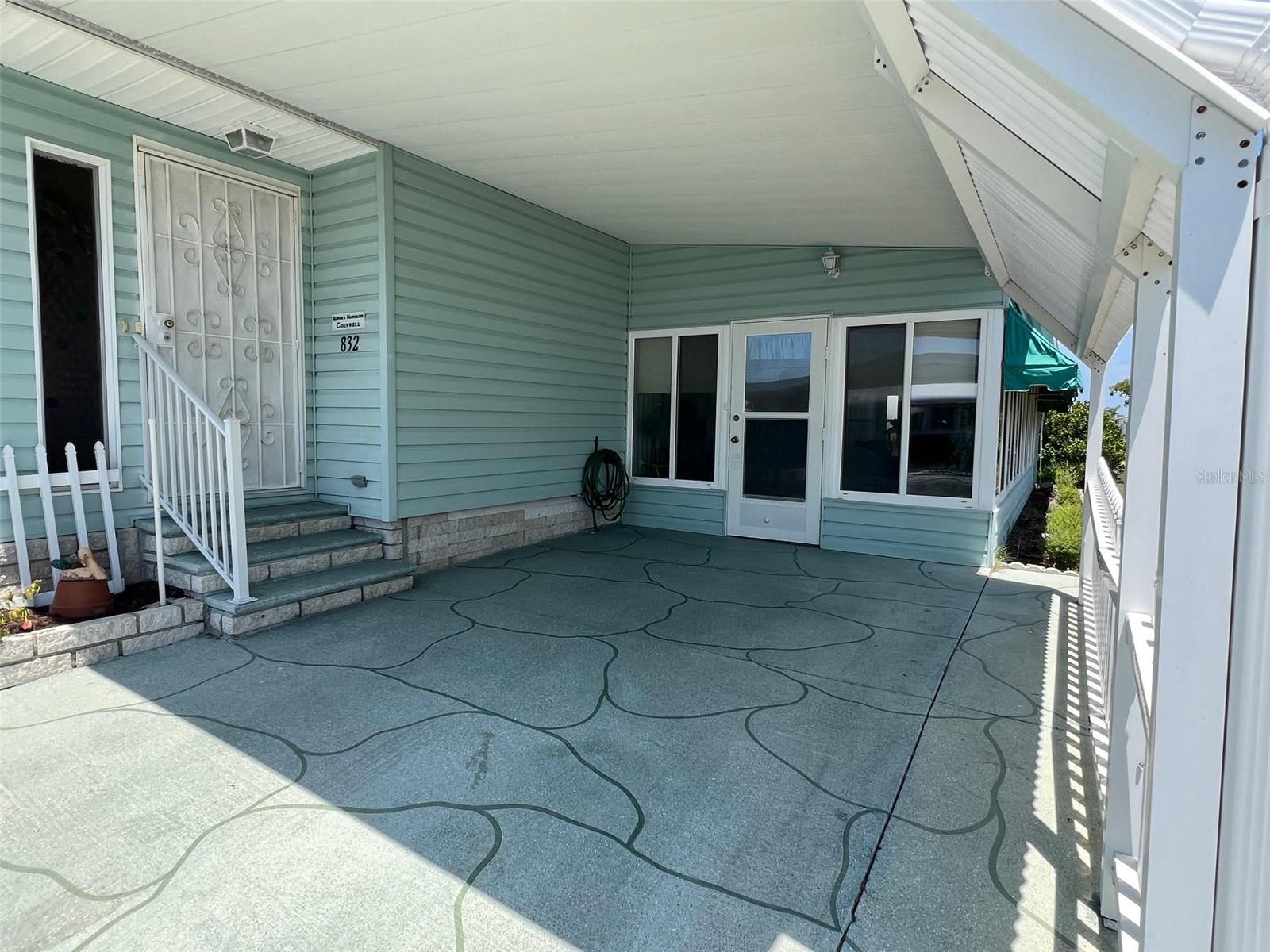 832 CANE PALM STREET