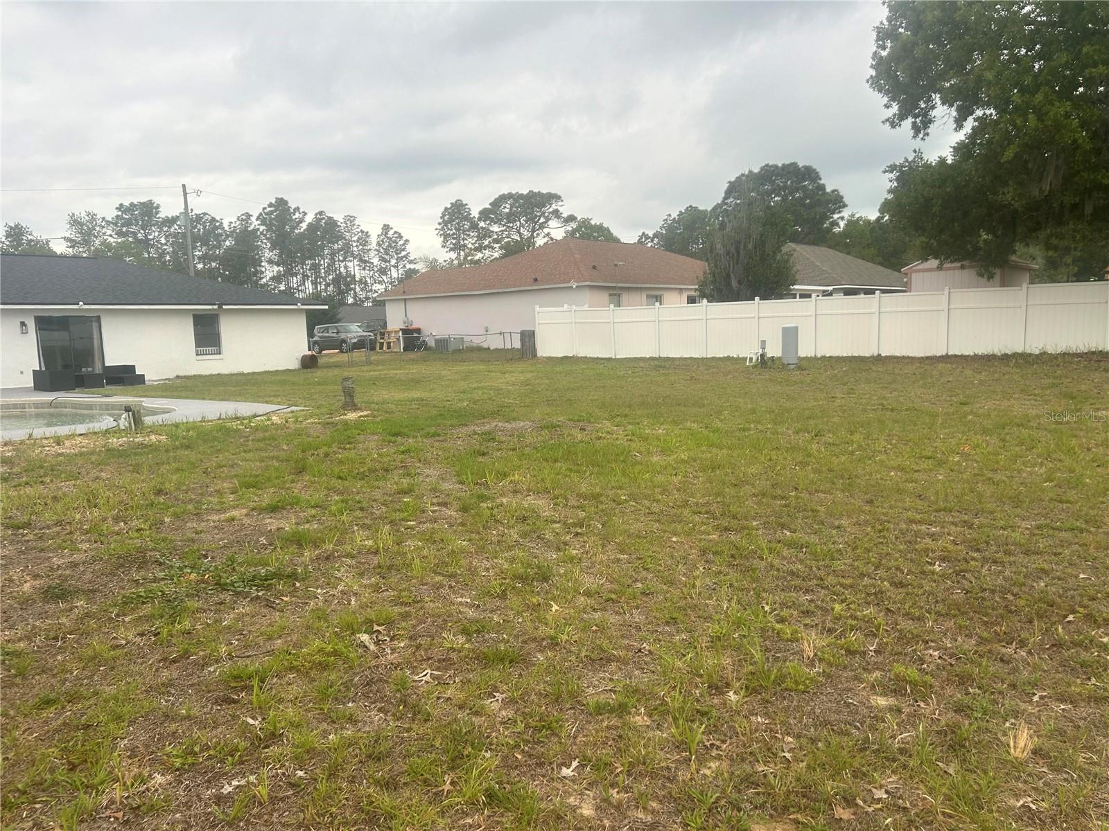 SILVER SPRINGS SHORES - Residential