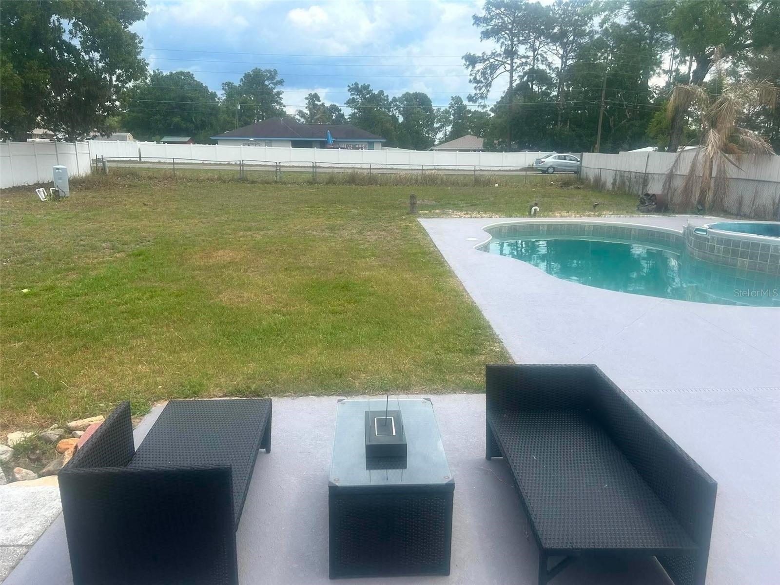 SILVER SPRINGS SHORES - Residential