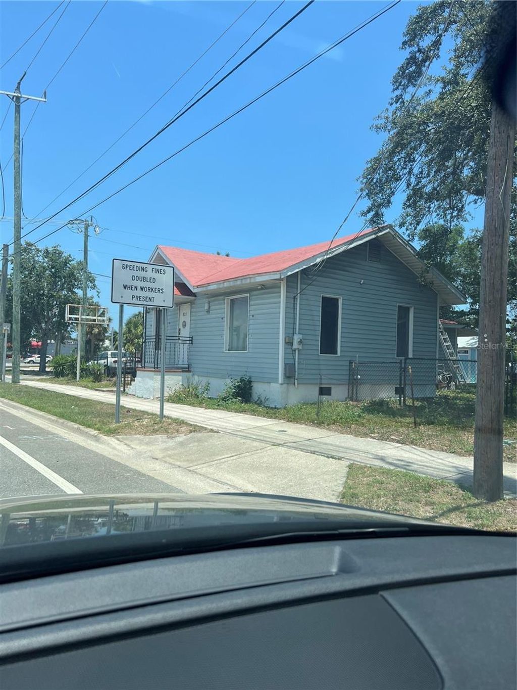 Photo of 825 N Ridgewood Avenue, Daytona Beach, FL 32114 (MLS # O6318598)