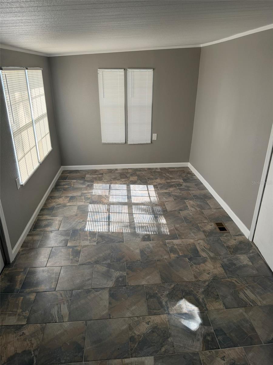 TAFT TOWN - Residential