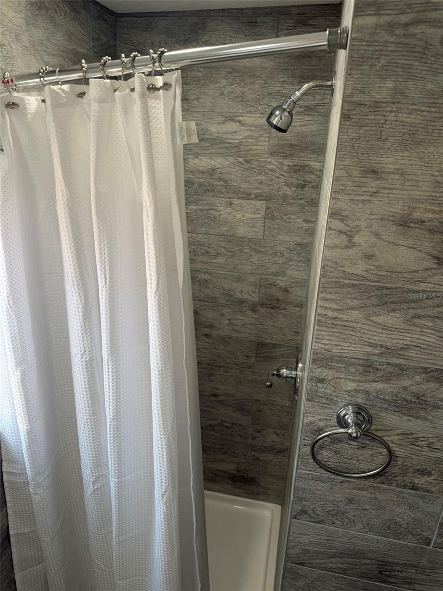 TAFT TOWN - Residential