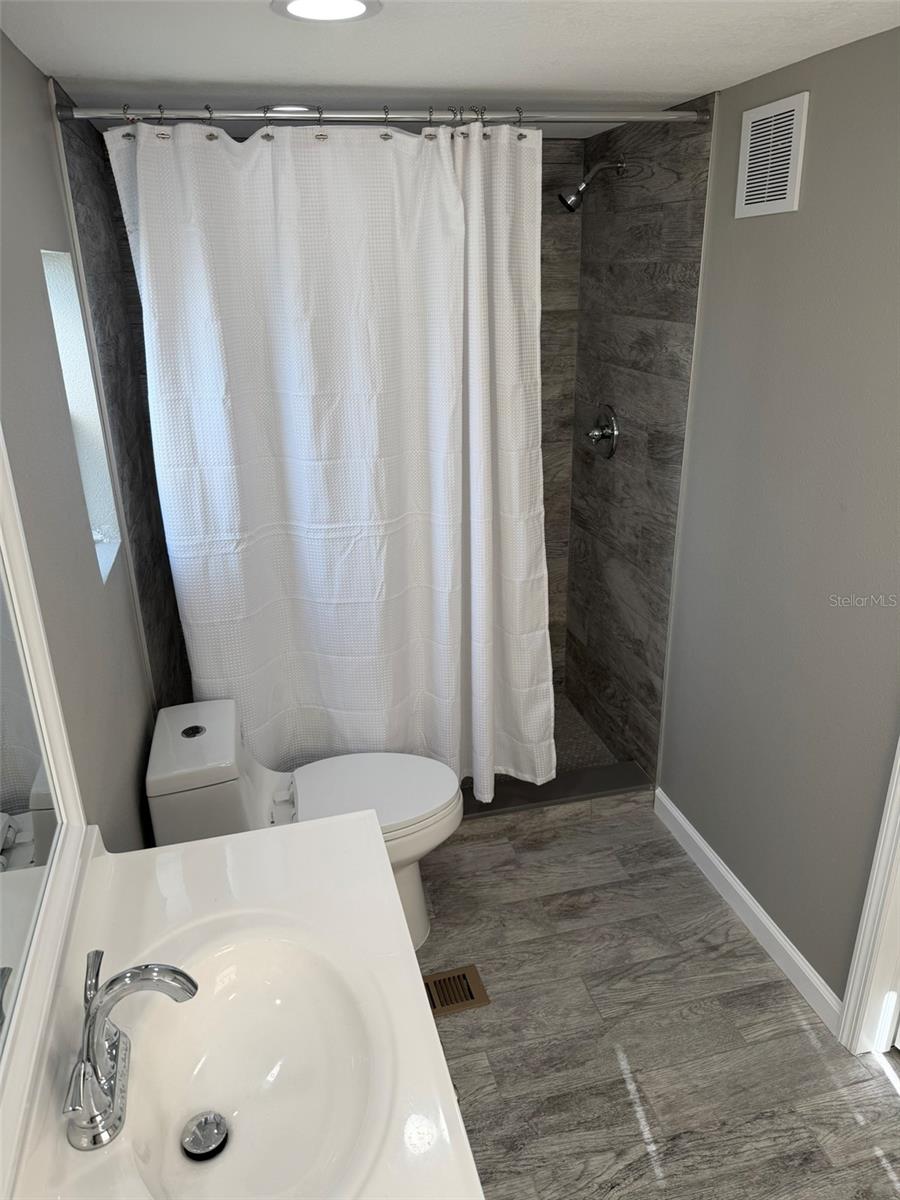 TAFT TOWN - Residential