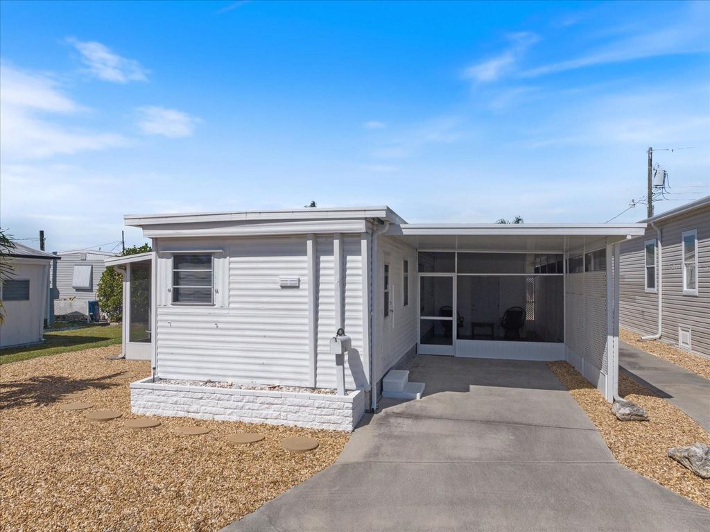 Photo of 251 Southwinds Drive, Sarasota, FL 34231 (MLS # A4669553)