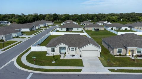 A home in LAKELAND