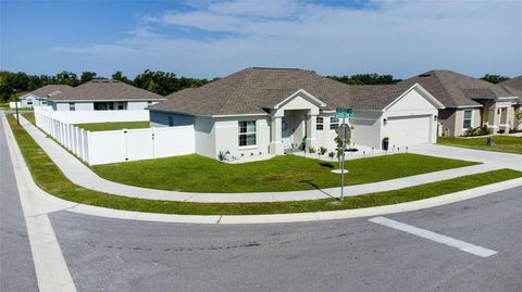 A home in LAKELAND