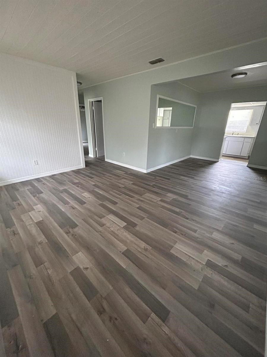 LAKEVIEW VILLAGE - Residential