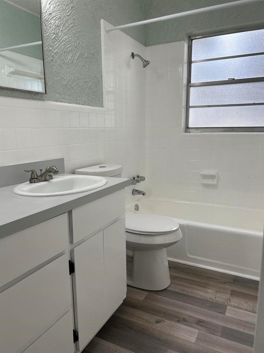 LAKEVIEW VILLAGE - Residential