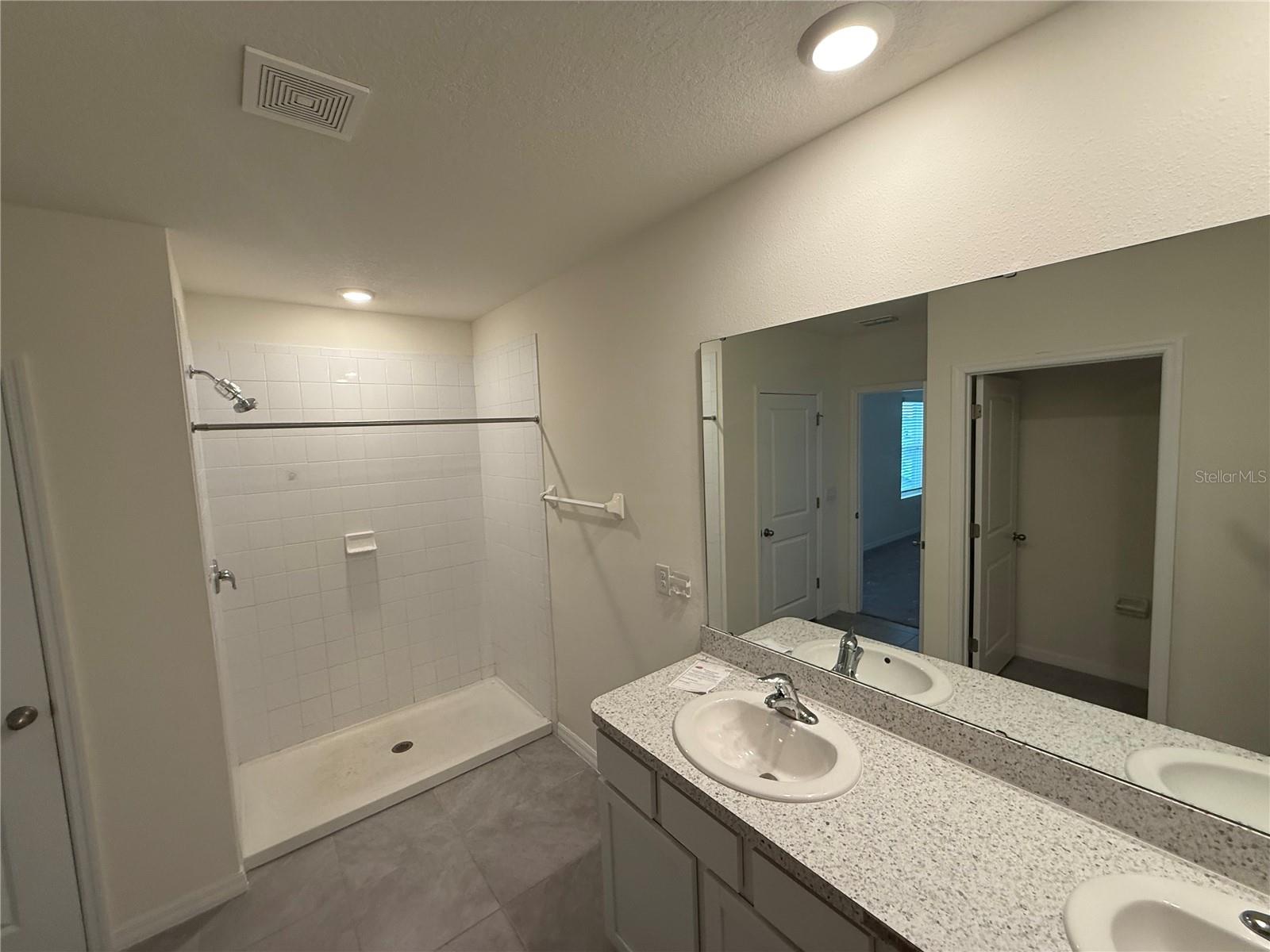 AVALON PARK WEST-NORTH PH 1A & - Residential