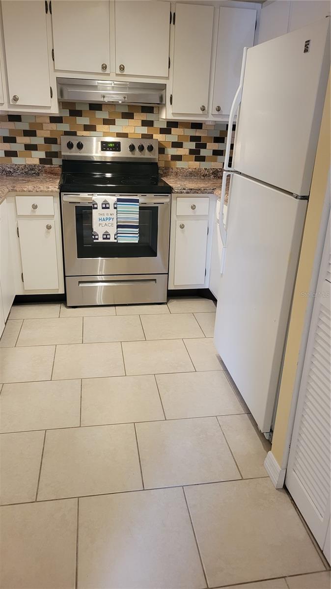 VILLAGE BROOKE SEC 3 - Residential Lease