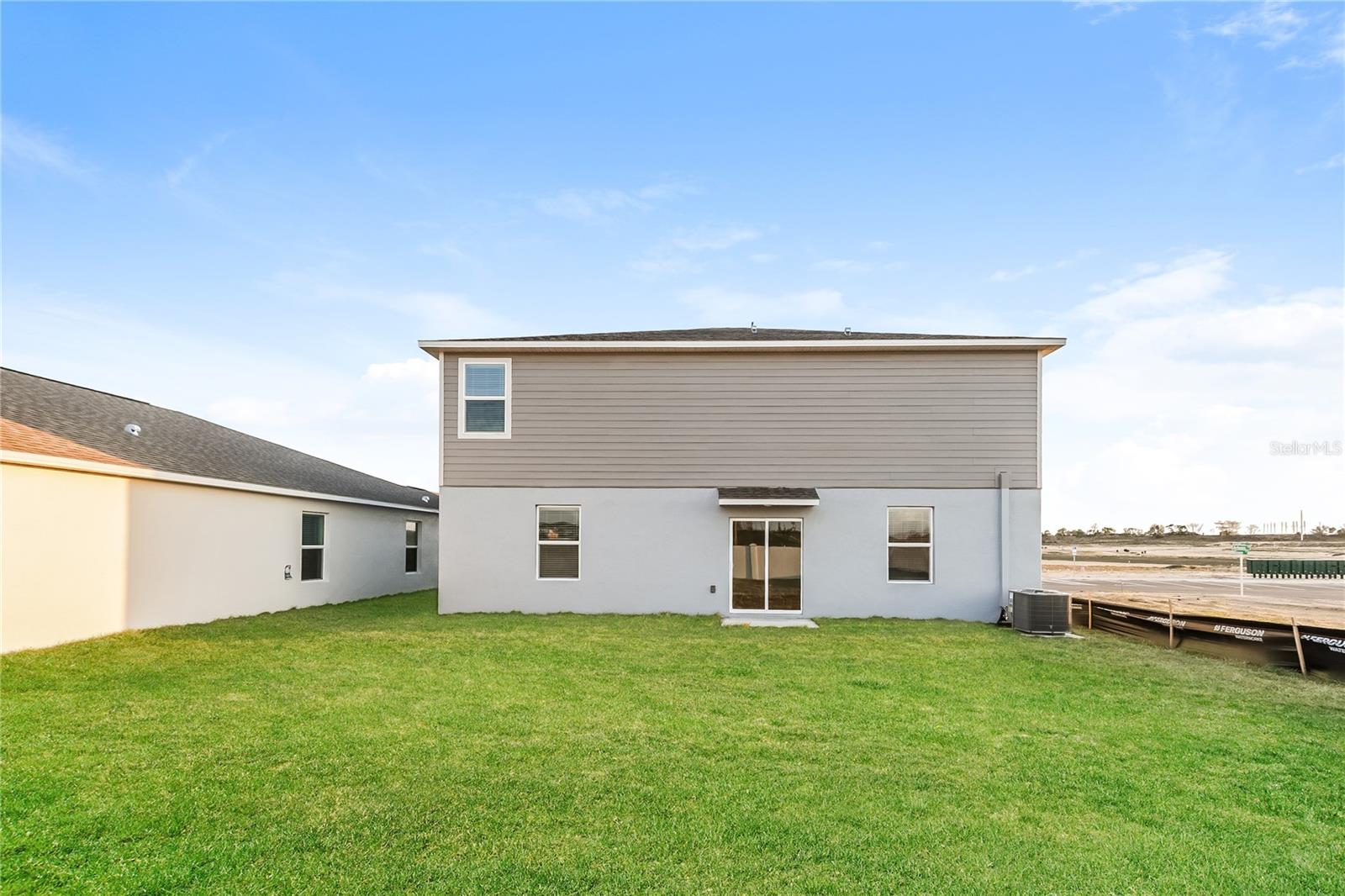 HUNT CLUB/LK WALES SOUTH PH I - Residential Lease