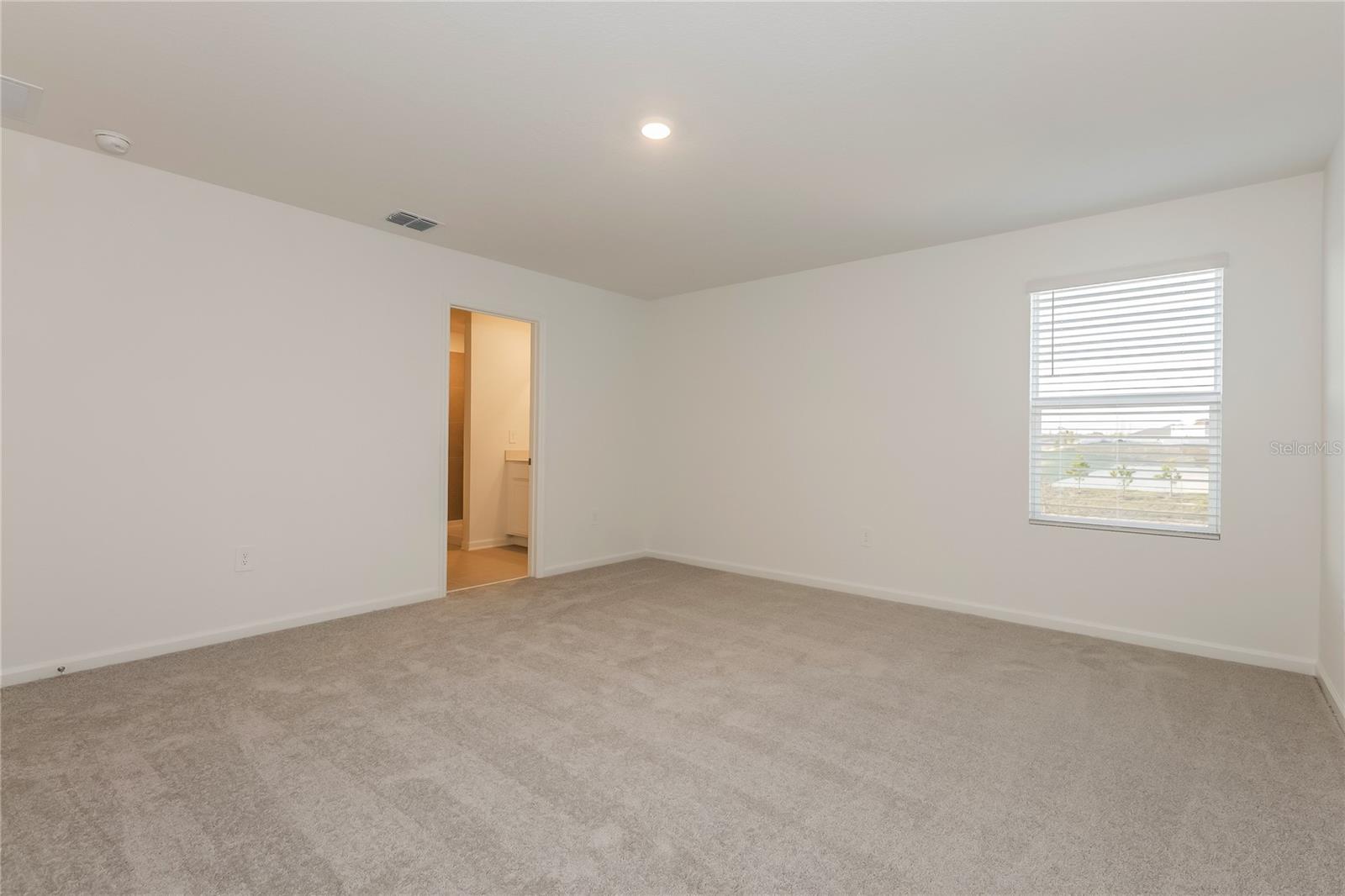 HUNT CLUB/LK WALES SOUTH PH I - Residential Lease