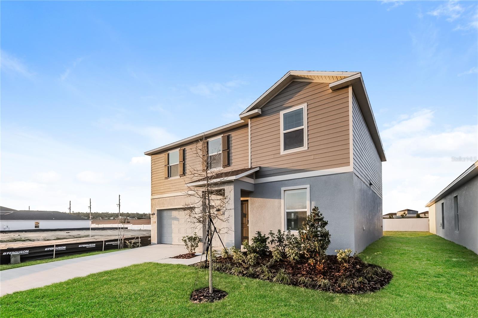 HUNT CLUB/LK WALES SOUTH PH I - Residential Lease