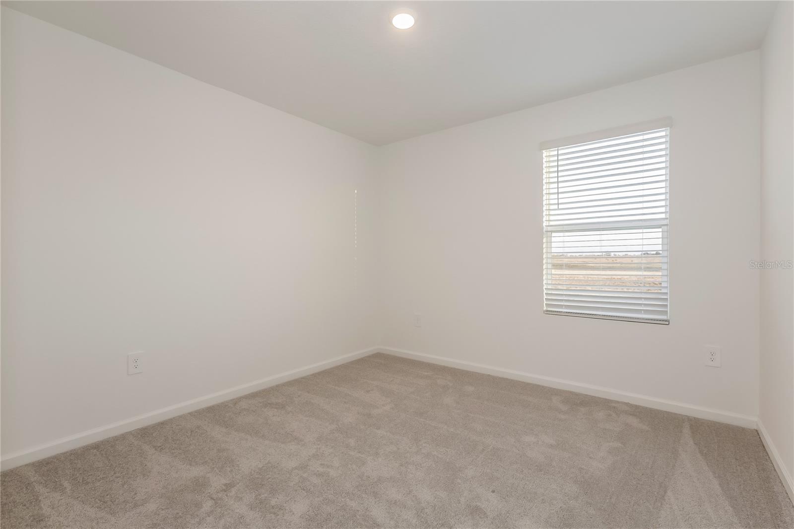 HUNT CLUB/LK WALES SOUTH PH I - Residential Lease