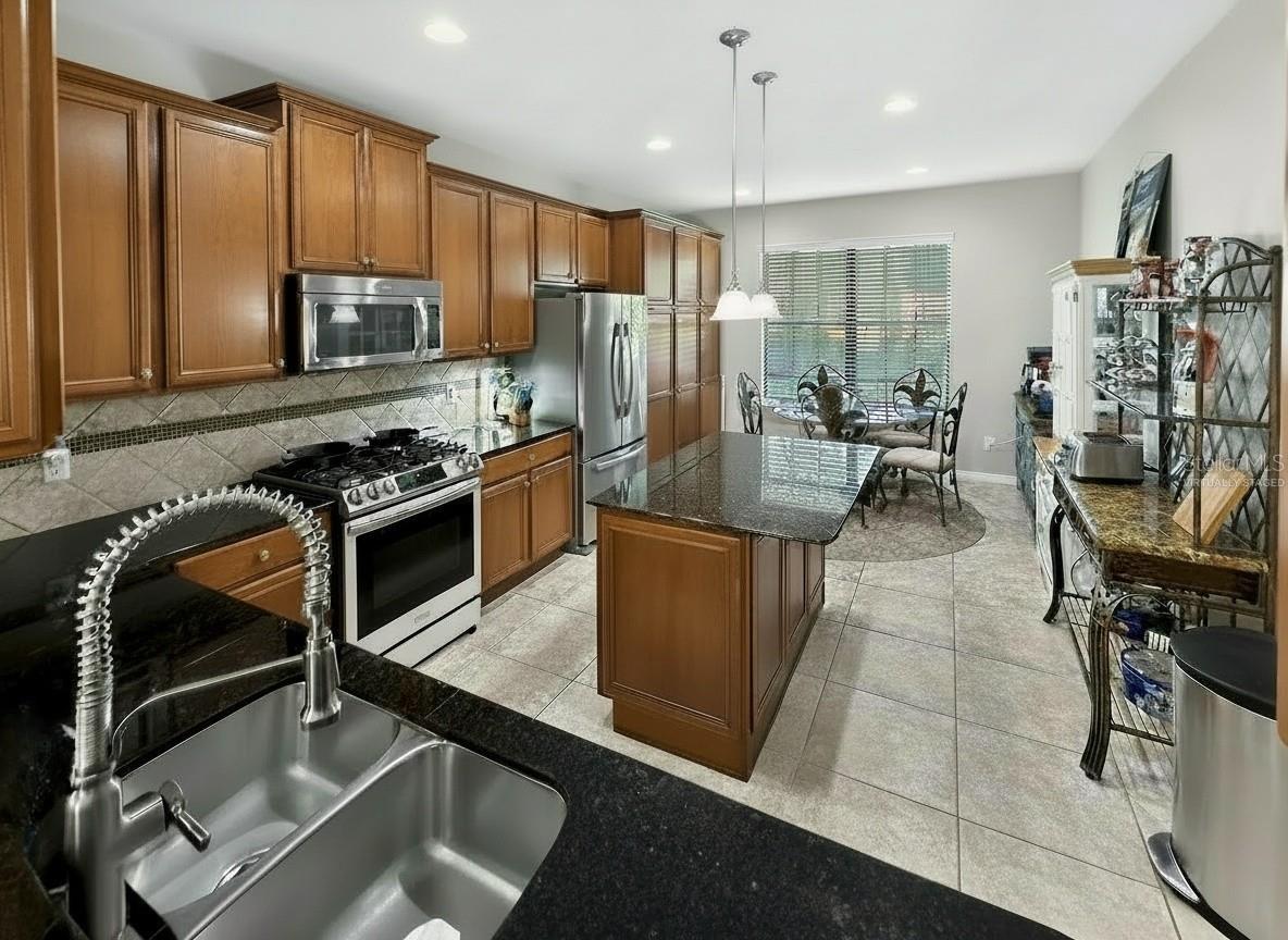 442 DEL SOL AVE
