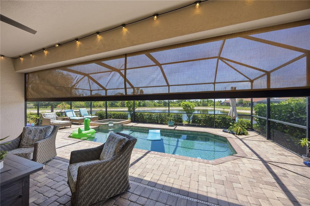 Photo of 13834 Vancanza Drive, Venice, FL 34293 (MLS # A4704082)